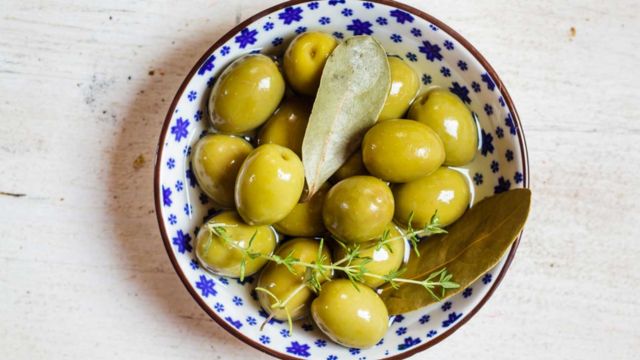 11 Health Benefits and Side Effects of Olives